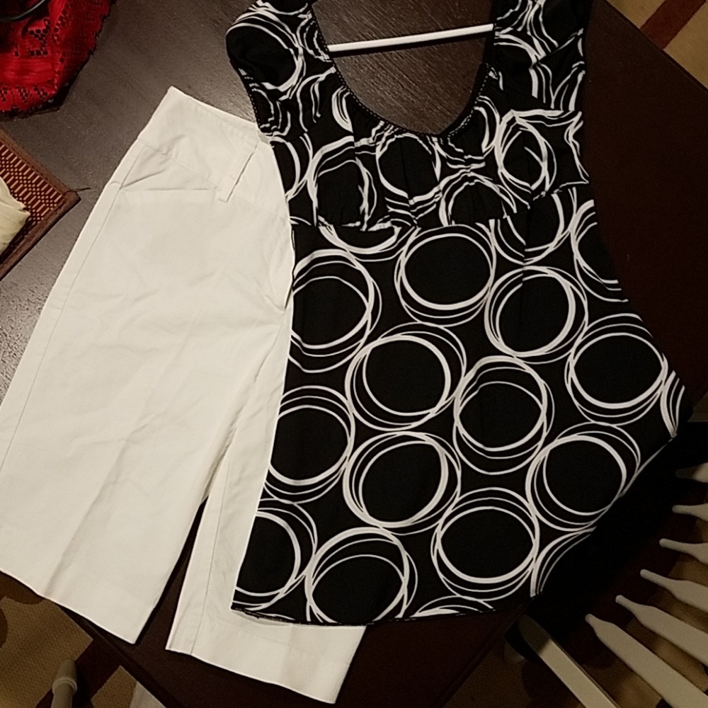Top/ shorts